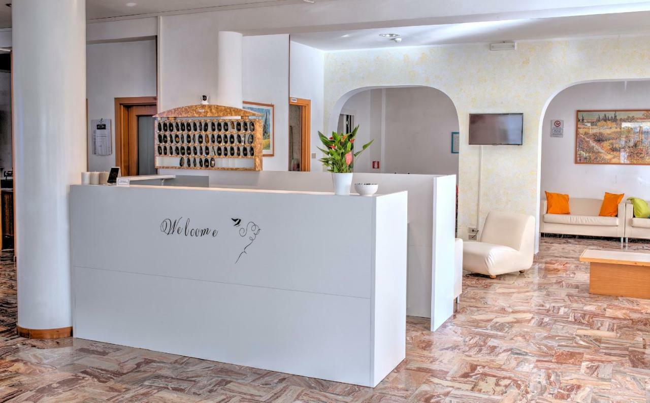 Hotel Niagara Riccione Eksteriør bilde